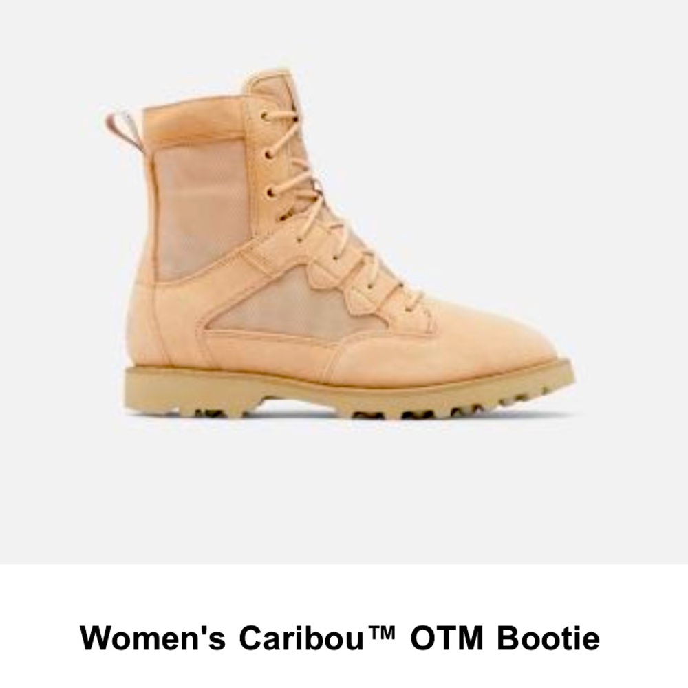 Sorel Caribou booties. Size 6. Tan.